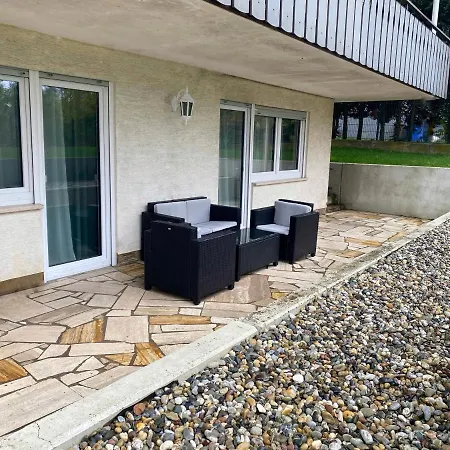 Lägenhet G Komfortable Unterkunft Fuer Monteure, Mit Terrasse