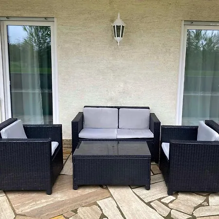 G Komfortable Unterkunft Fuer Monteure, Mit Terrasse Apartment *