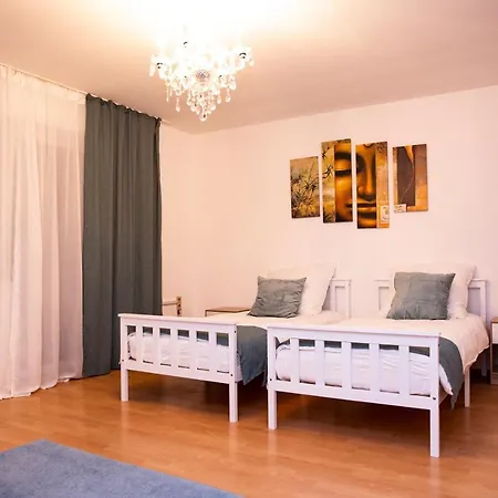 G Komfortable Unterkunft Fuer Monteure, Mit Terrasse Lägenhet *